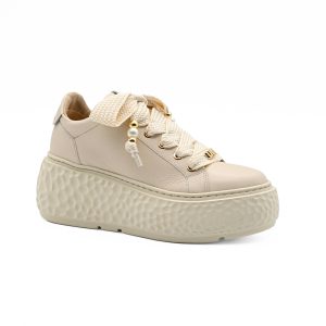 Beżowy snekers Chebello na platformie